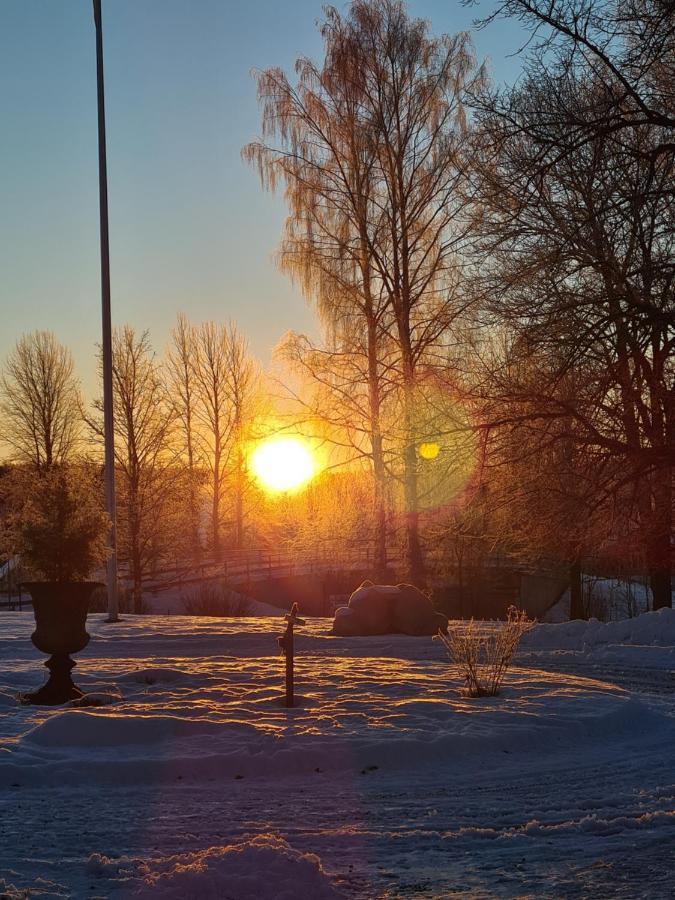 Skogsbrynet B&B, Bredsjoe Nya Herrgard Hällefors Екстериор снимка