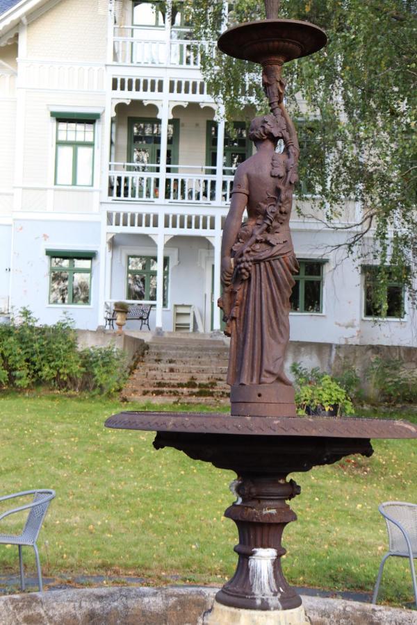 Skogsbrynet B&B, Bredsjoe Nya Herrgard Hällefors Екстериор снимка